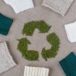 Recycle-Kleidung Konzept, ökologische und nachhaltige Mode.